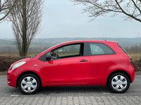 Gebraucht Toyota Yaris Luna 69 PS (50 kW) 2006 Rot Kleinwagen