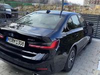 Gebraucht BMW 318 Advantage 156 PS (114 kW) 2022 Schwarz Limousine