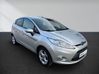 Gebraucht Ford Fiesta Titanium 82 PS (60 kW) 2011 Silber Kleinwagen
