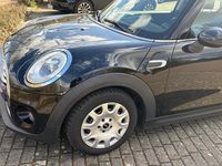Second-hand Mini Cooper 136 CP (100 kW) 2016 Negru Hatchback