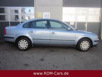 Gebraucht VW Passat 125 PS (91 kW) 2000 Blau Limousine
