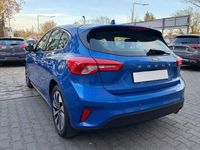 Używany Ford Focus Cool & Connect 120 KM (88 kW) 2019 Niebieski Sedan/Limuzyna