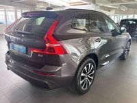 Gebraucht Volvo XC60 Plus 197 PS (144 kW) 2024 Grau SUV