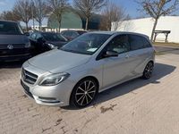 Gebraucht Mercedes B180 122 PS (89 kW) 2014 Silber Van / Kleinbus