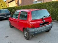 Second-hand Renault Twingo 58 CP (42 kW) 2006 Roșu Hatchback