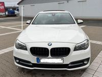 Gebraucht BMW 520 211 PS (155 kW) 2017 Weiß Limousine