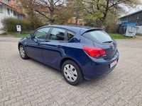 Gebraucht Opel Astra Selection 87 PS (63 kW) 2011 Blau Limousine
