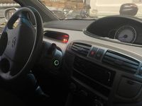 Second-hand Hyundai Matrix 103 CP (75 kW) 2005 Argintiu Monovolum