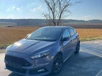Gebraucht Ford Focus ST 250 PS (183 kW) 2017 Grau Limousine