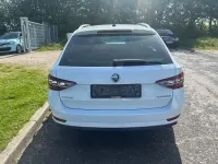 Gebraucht Skoda Superb Style 150 PS (110 kW) 2017 Weiß Kombi
