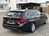Gebraucht BMW 520 190 PS (139 kW) 2023 Saphirschwarz (metallic) Kombi