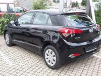 Gebraucht Hyundai i20 75 PS (55 kW) 2017 Schwarz Kleinwagen