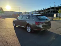 Gebraucht Skoda Superb 180 PS (132 kW) 2016 Grau Kombi