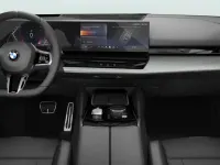 Gebraucht BMW 540 Comfort Edition 303 PS (222 kW) 2026 Weiß Kombi
