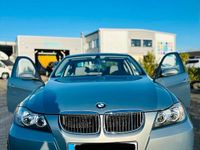Gebraucht BMW 320 150 PS (110 kW) 2006 Grau Limousine