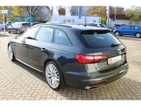 Gebraucht Audi A4 Advanced 163 PS (119 kW) 2021 Grau Kombi