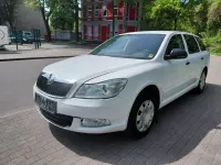 Używany Skoda Octavia Active 105 KM (77 kW) 2012 Biały Kombi