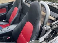 Second-hand Mazda MX5 110 CP (80 kW) 2004 Negru Cabrio