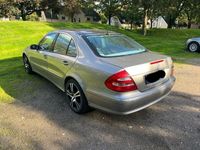 gebraucht Mercedes E320 E Klasse(W211) mit Gasanlage mit Panoramadach