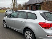 Gebraucht Opel Astra 116 PS (85 kW) 2012 Grau Kombi