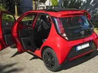 Gebraucht Toyota Aygo X-wave 69 PS (50 kW) 2015 Rot Kleinwagen