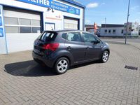 Gebraucht Kia Venga Edition 7 125 PS (91 kW) 2015 Grau Kleinwagen