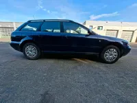Gebraucht Audi A4 125 PS (91 kW) 1998 Blau Kombi