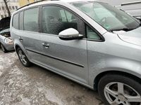 gebraucht VW Touran 2011 manuell 5 Sitzer