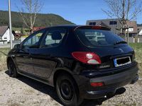 Gebraucht Peugeot 206 75 PS (55 kW) 2010 Limousine