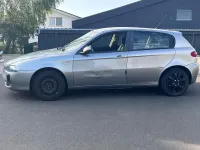 Gebraucht Alfa Romeo 147 105 PS (77 kW) 2008 Grau Kleinwagen