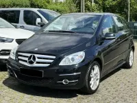 Gebraucht Mercedes B200 136 PS (100 kW) 2010 Schwarz Van / Kleinbus