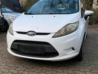 Gebraucht Ford Fiesta 95 PS (69 kW) 2010 Weiß Kleinwagen