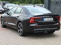 Gebraucht Volvo S60 Plus 197 PS (144 kW) 2023 Onyx black / metallic Limousine