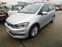 Gebraucht VW Touran Comfortline 110 PS (80 kW) 2015 Silber metallic Van / Kleinbus