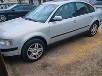Second-hand VW Passat 130 CP (95 kW) 2000 Gri Berlinǎ