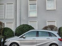 Gebraucht Mercedes B180 122 PS (89 kW) 2017 Silber Van / Kleinbus