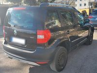 gebraucht Skoda Yeti 2.0 TDI 4x4 Active Active