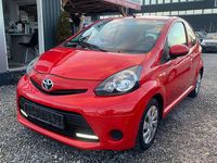 Gebraucht Toyota Aygo 68 PS (50 kW) 2012 Rot Kleinwagen