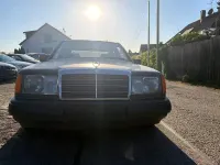 Gebraucht Mercedes E260 160 PS (117 kW) 1988 Grau Limousine