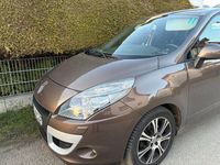 Gebraucht Renault Scénic III Dynamique 150 PS (110 kW) 2010 Braun Van / Kleinbus