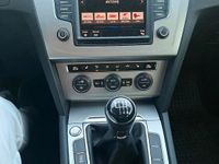 Gebraucht VW Passat 190 PS (139 kW) 2017 Weiß Limousine