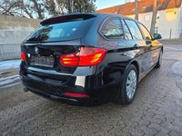 Gebraucht BMW 318 143 PS (105 kW) 2013 Schwarz Kombi