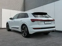 Gebraucht Audi e-tron Black Edition 300 kW (408 PS) 2022 Weiß SUV