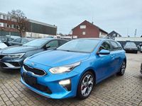 Gebraucht Kia Ceed 140 PS (102 kW) 2019 Blau Kleinwagen