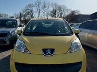 Gebraucht Peugeot 107 70 PS (51 kW) 2005 Gelb Kleinwagen