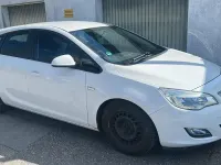 Gebraucht Opel Astra 87 PS (63 kW) 2011 Weiß Limousine