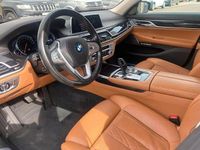 Gebraucht BMW 750 400 PS (294 kW) 2017 Limousine