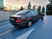 Gebraucht Mercedes E240 Elegance 177 PS (130 kW) 2002 Silber Limousine