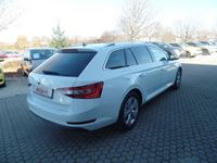 Gebraucht Skoda Superb Ambition 150 PS (110 kW) 2016 Weiß Kombi