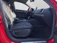 Gebraucht Audi A3 S-Line 150 PS (110 kW) 2018 Rot Limousine